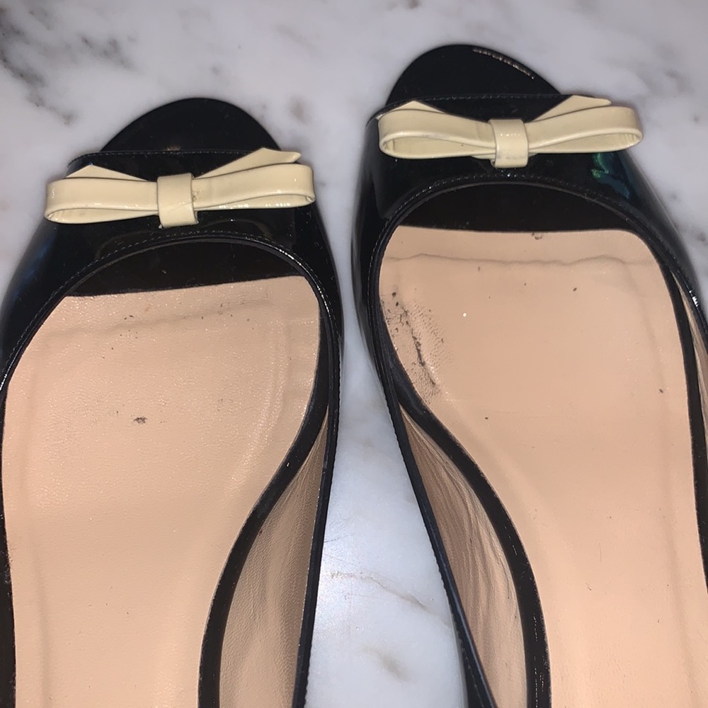 KATE SPADE NY Black Patent Peep Toe Bow Wedges - Picture 7 of 7